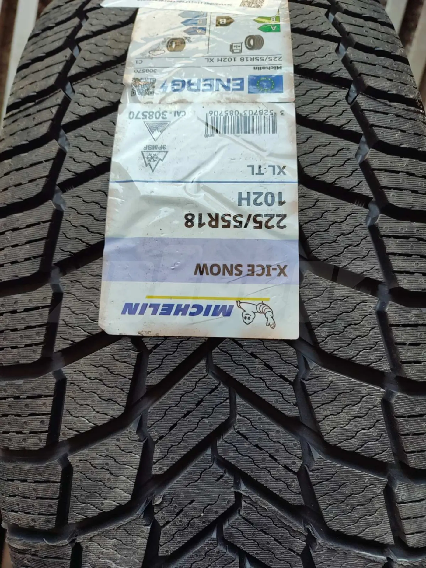 R18 225 55 Michelin Michelin X-Ice Snow 225/55 R18 102H XL