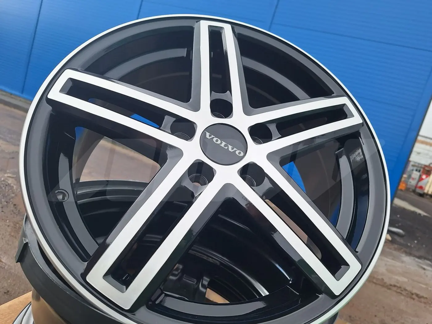 6.5xR16 5 108 ET43 DIA65.1 к Volvo S80