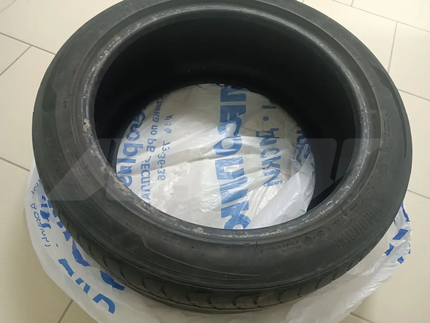 R17 225 45 Mohawk m105