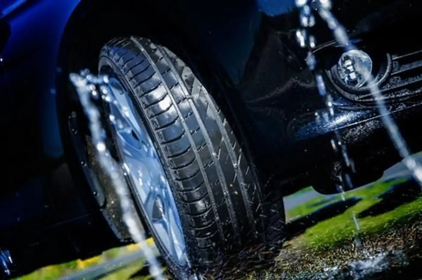 Nokian представила новую дождевую шину, а Falken – зимнюю
