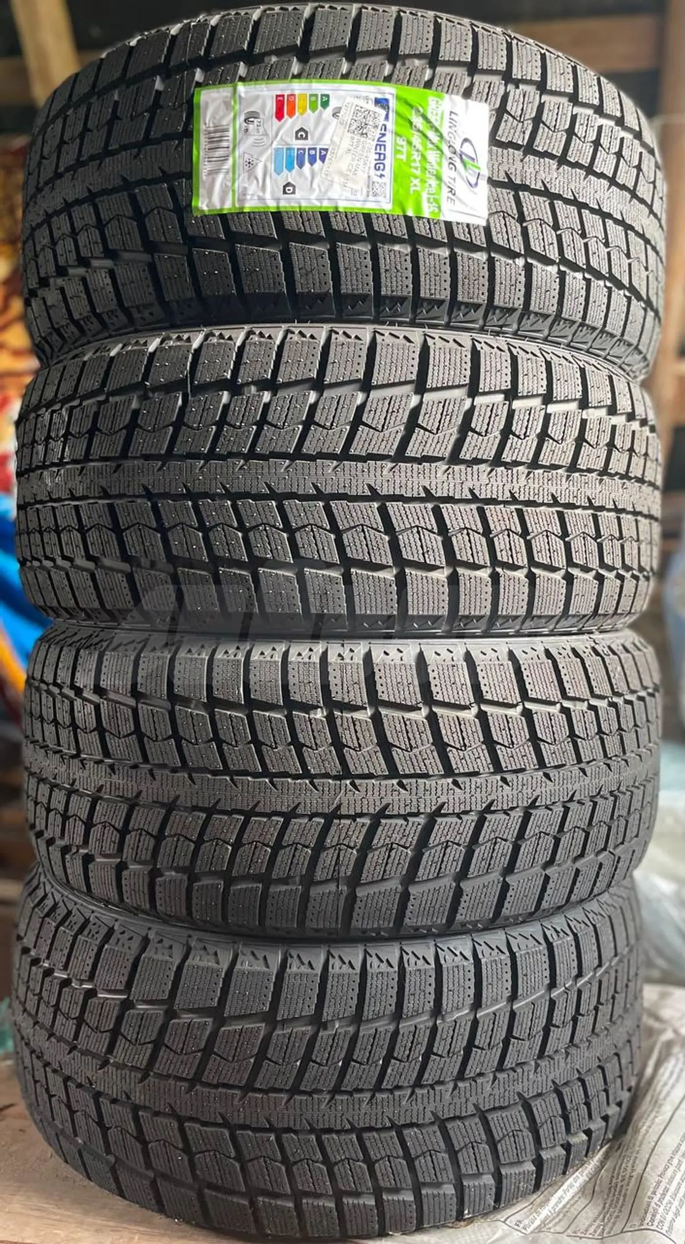 R17 235 45 LingLong Green - Max Winter Ece 1-15