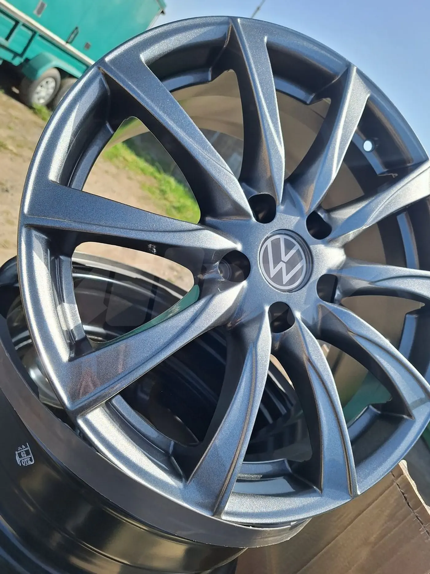 7xR17 5 112 ET37 DIA66.6 к Volkswagen Jetta