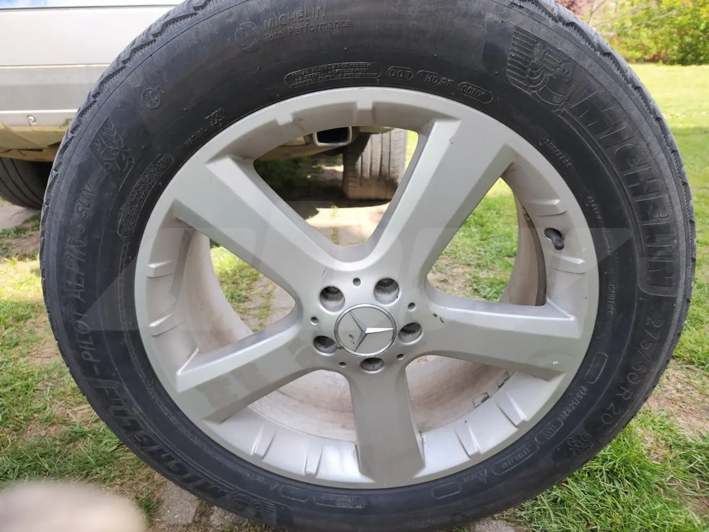 R20 275 50 Michelin ALPIN 5