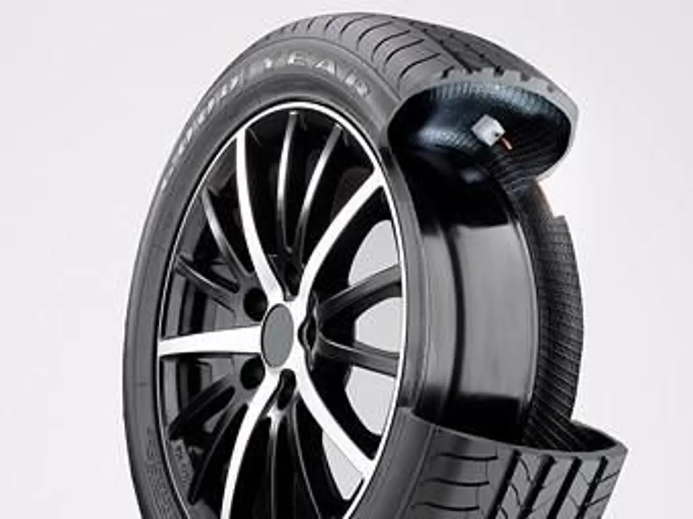 Компания Goodyear представила самоподкачивающиеся покрышки