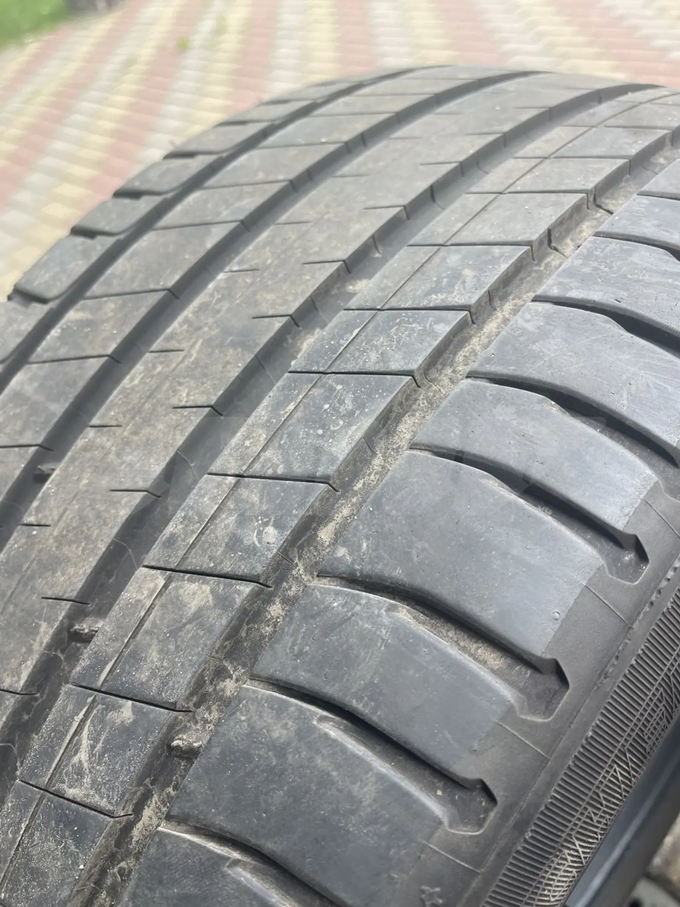 R20 285 40 Michelin Latitude