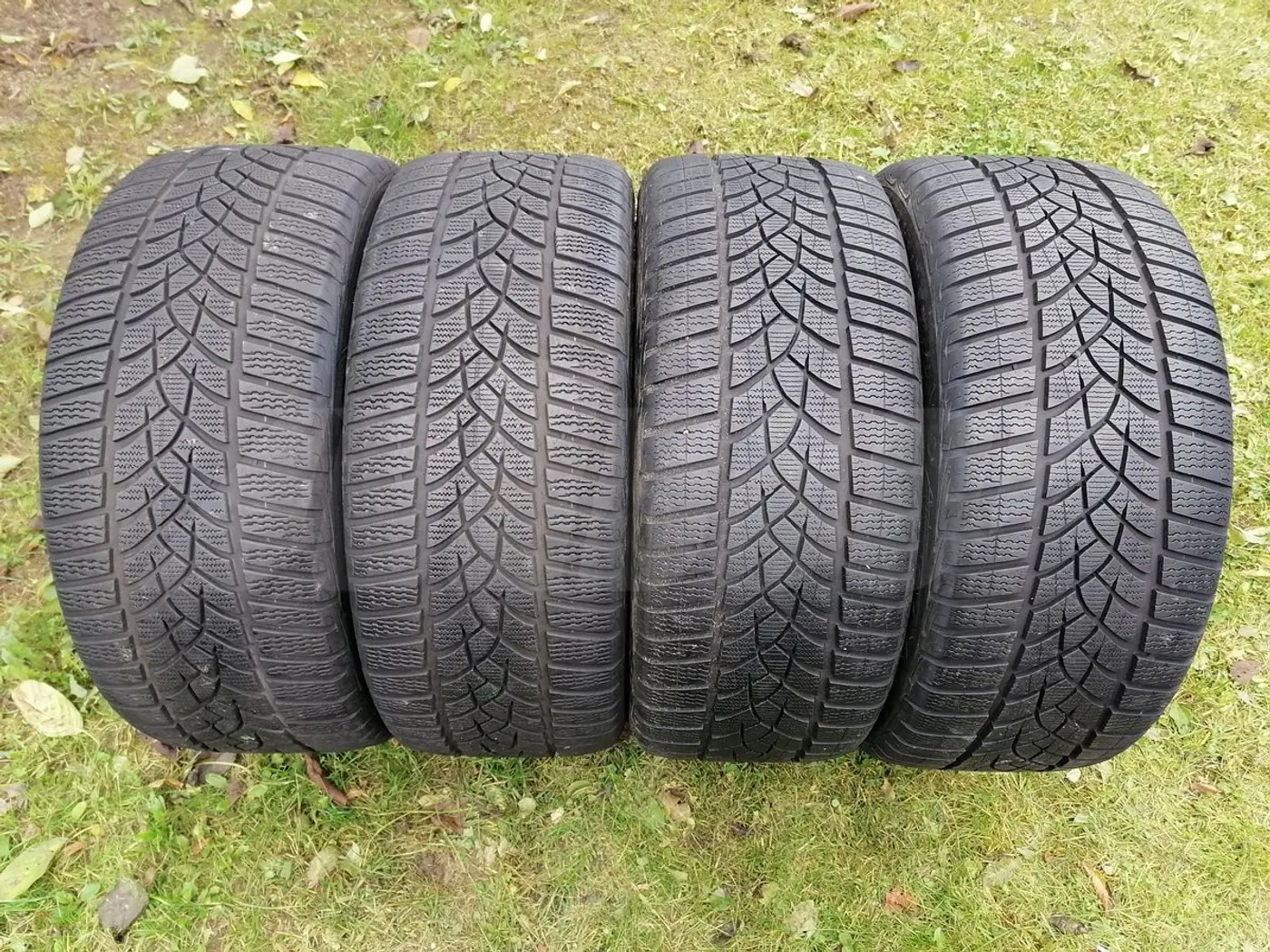 R20 265 40 Goodyear Ultra Grip Performance Gen-1