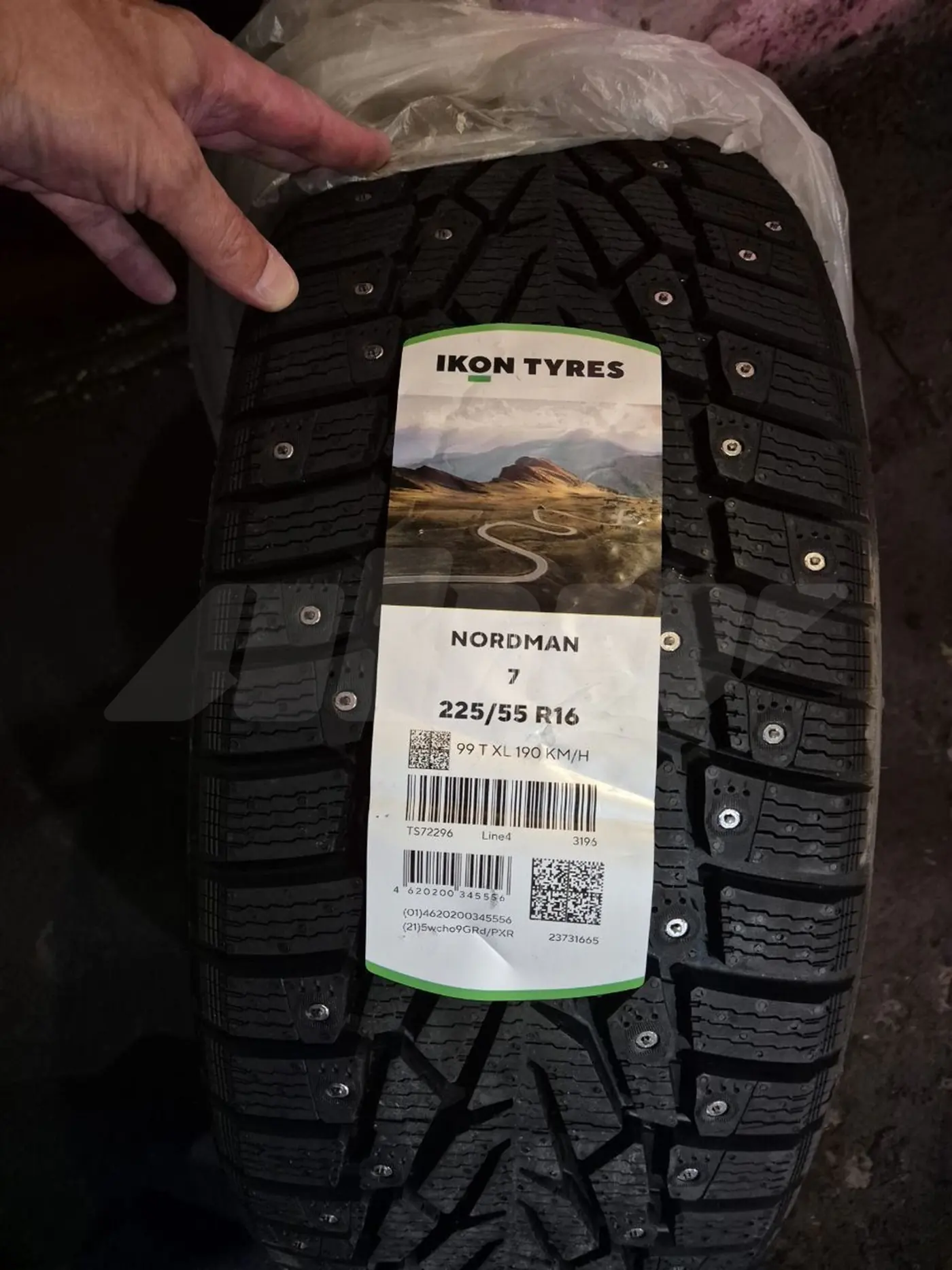 R16 225 55 Nordman 7