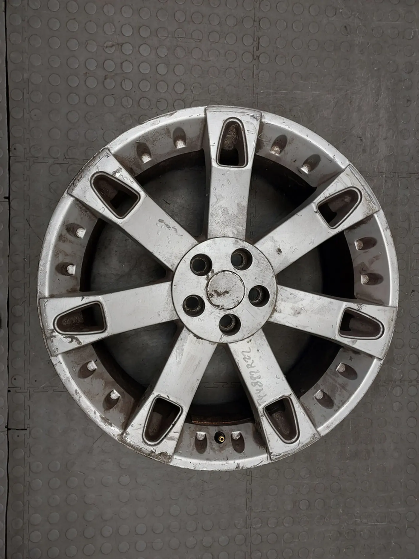 9.5xR22 Land Rover 114.3  DIA93.1 к Land Rover