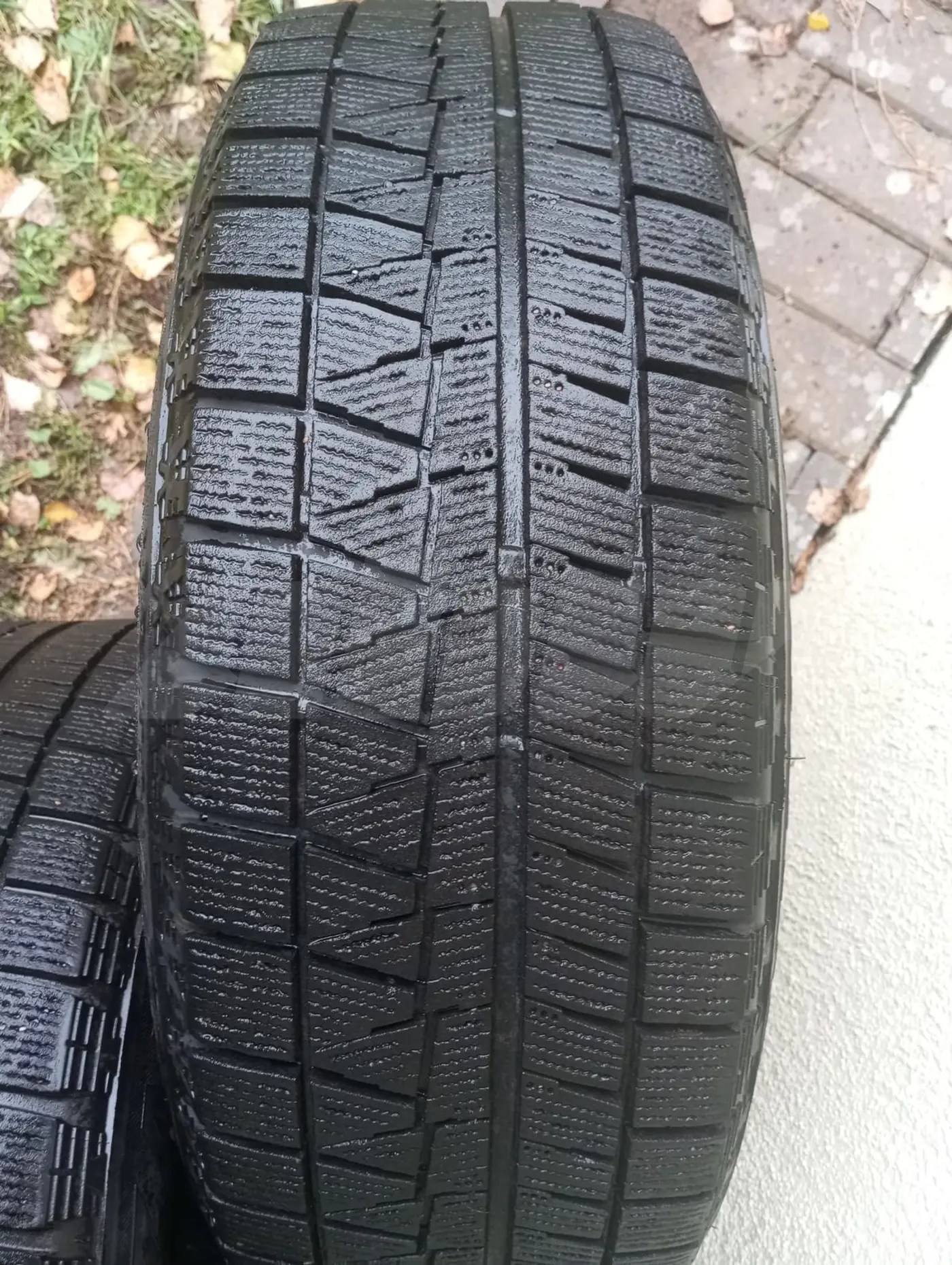 R16 205 65 Bridgestone bizzak revo