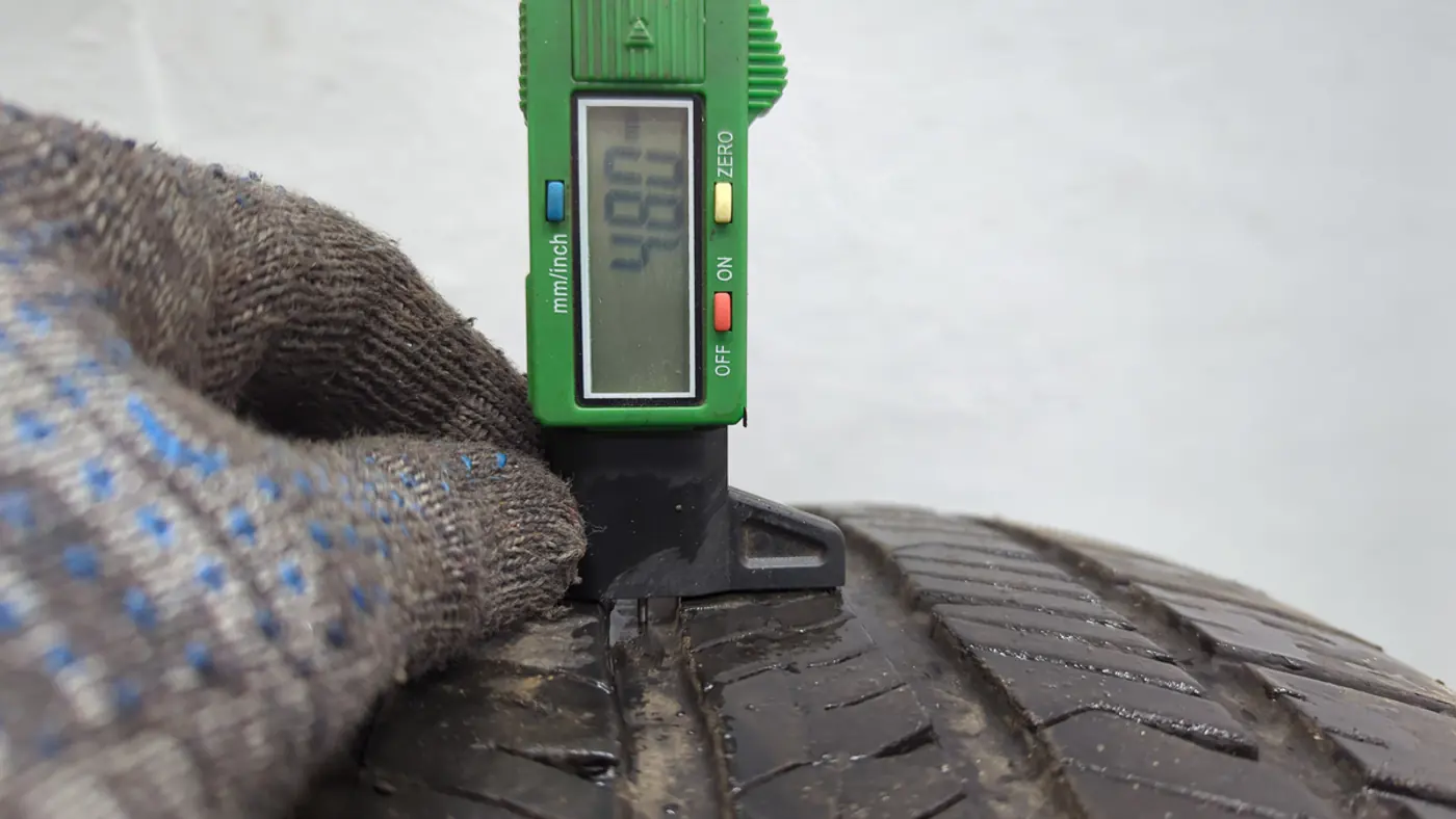 R20 245 50 Advantage Control Advantage Control