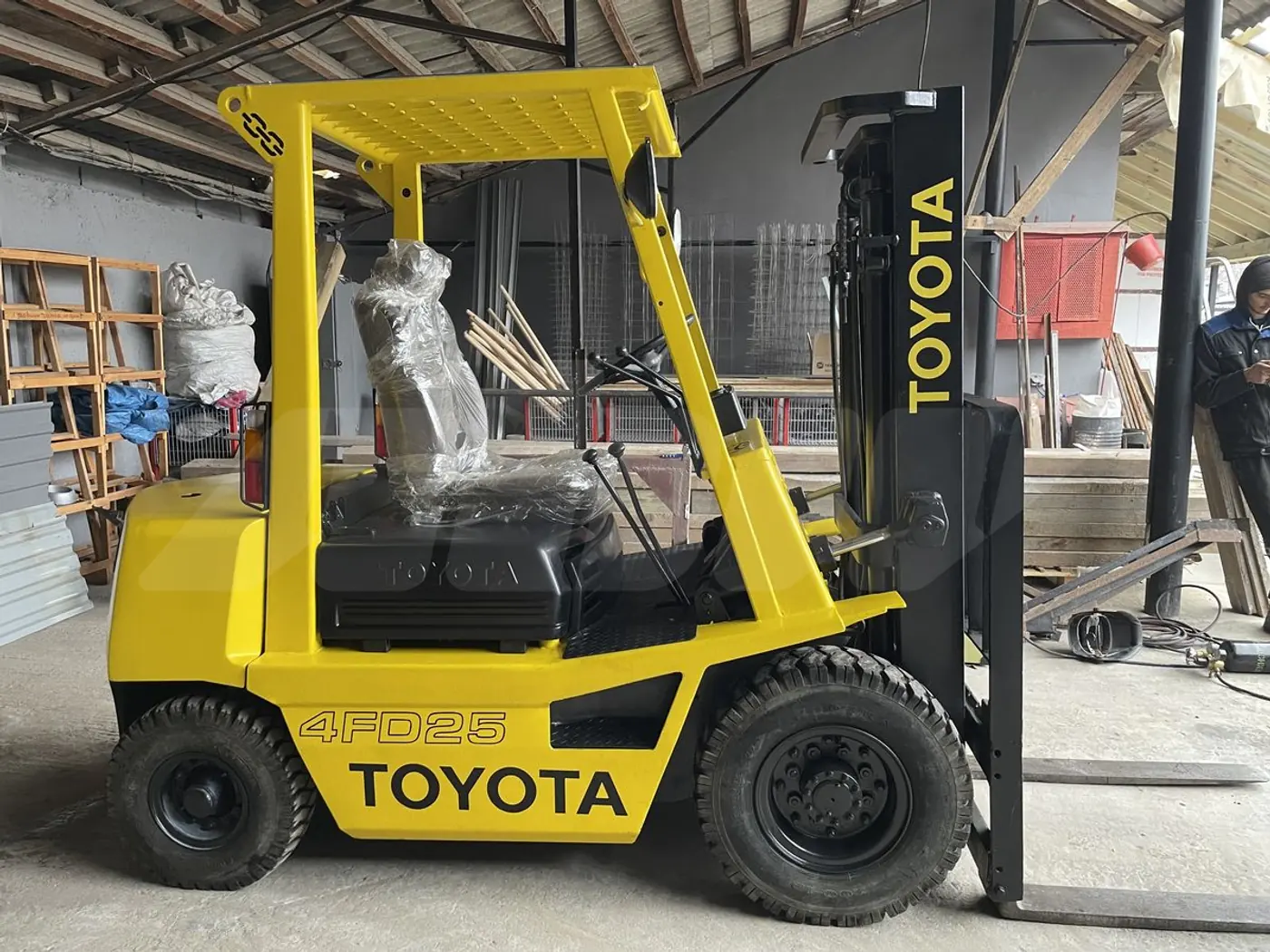 вилочный автопогрузчик Toyota Дизельные 1992