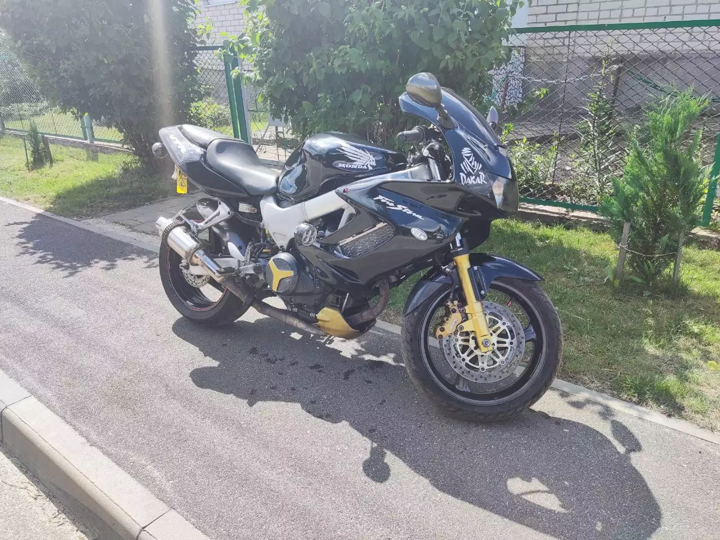 Honda VTR 1000, 1998