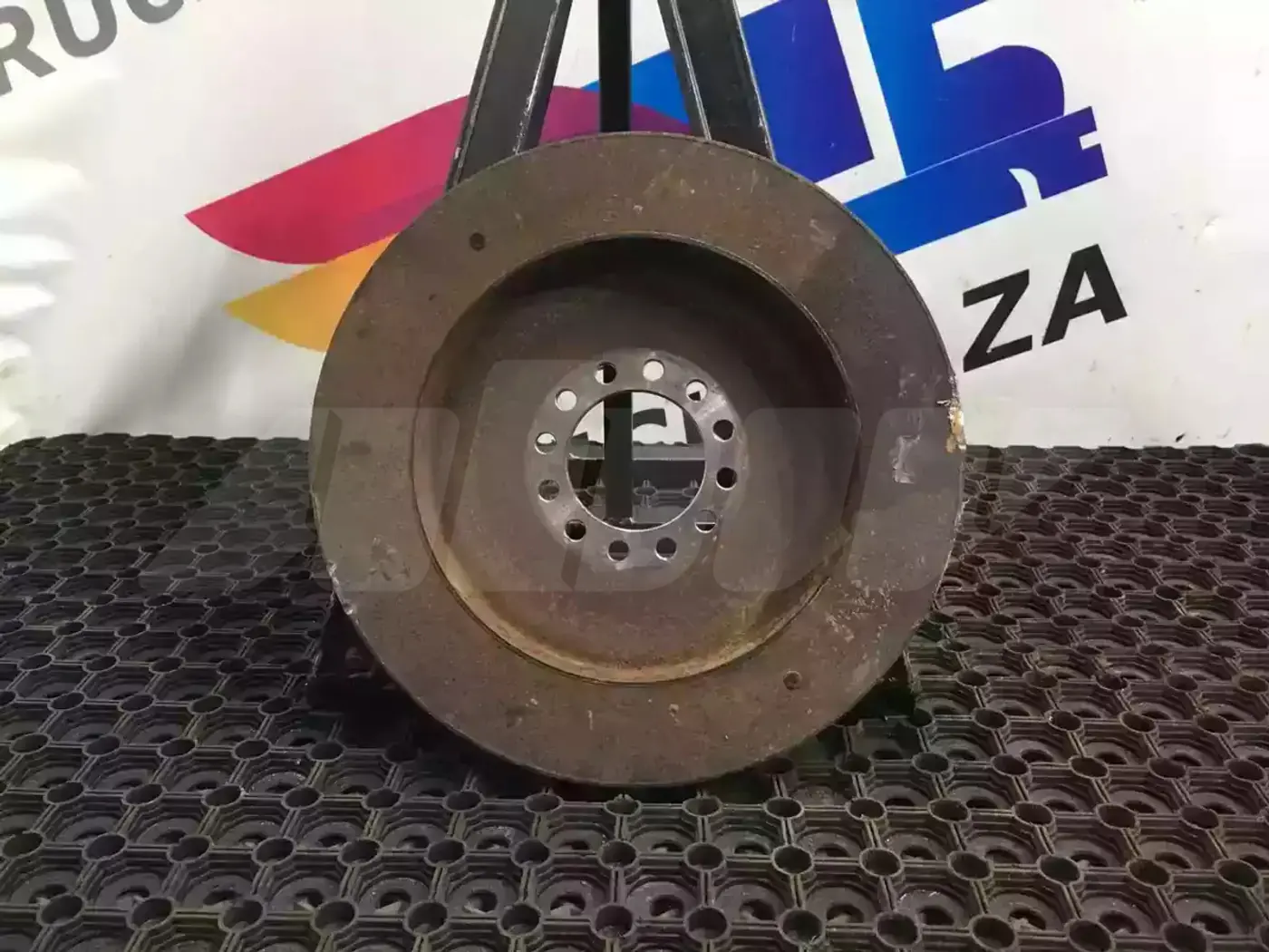 Демпфер к Renault Magnum 2004