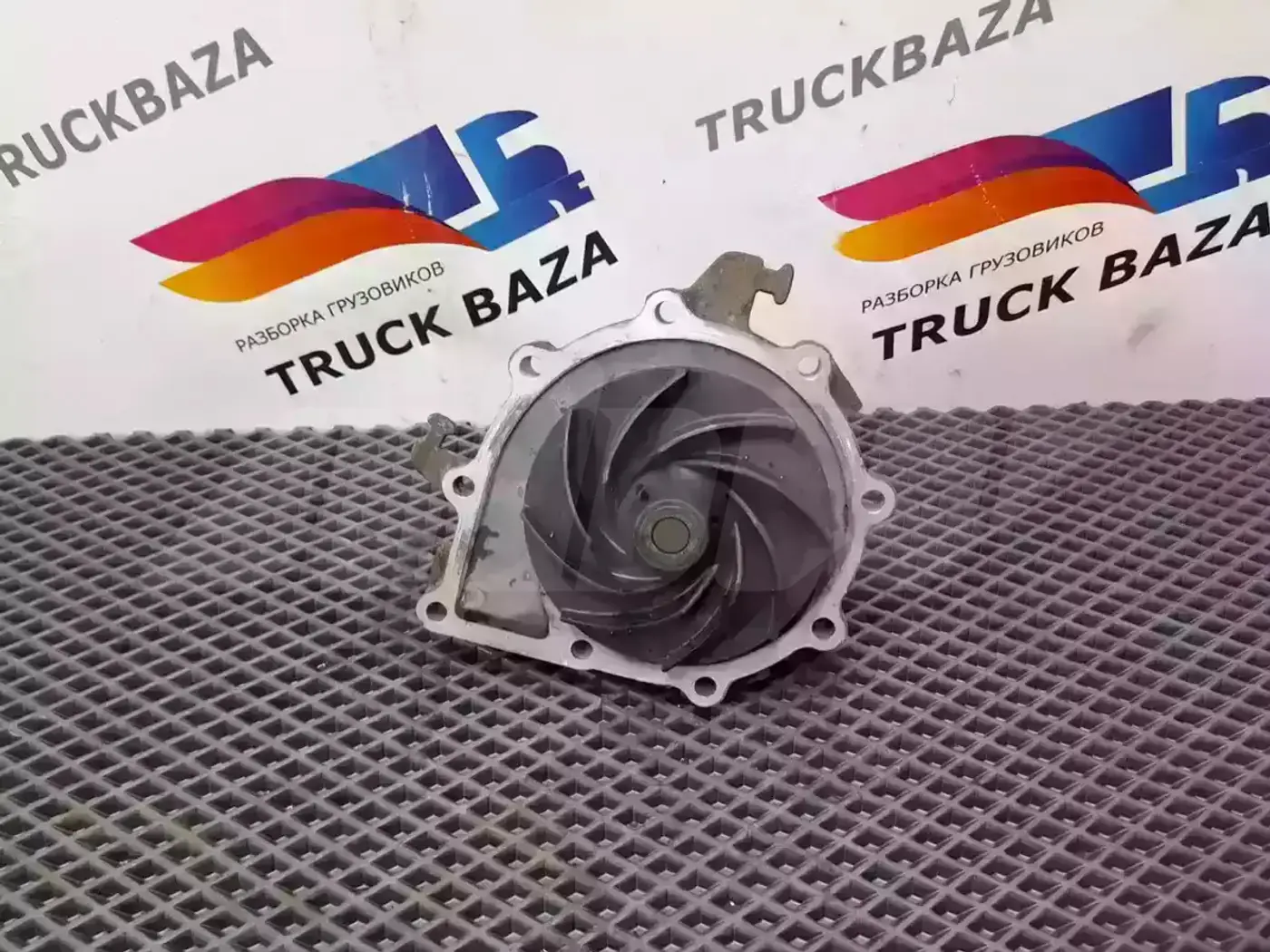 Помпа к MAN TGX 2007