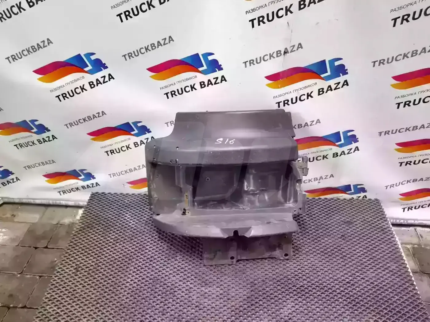 Фара левая к Scania 4-Series 1998