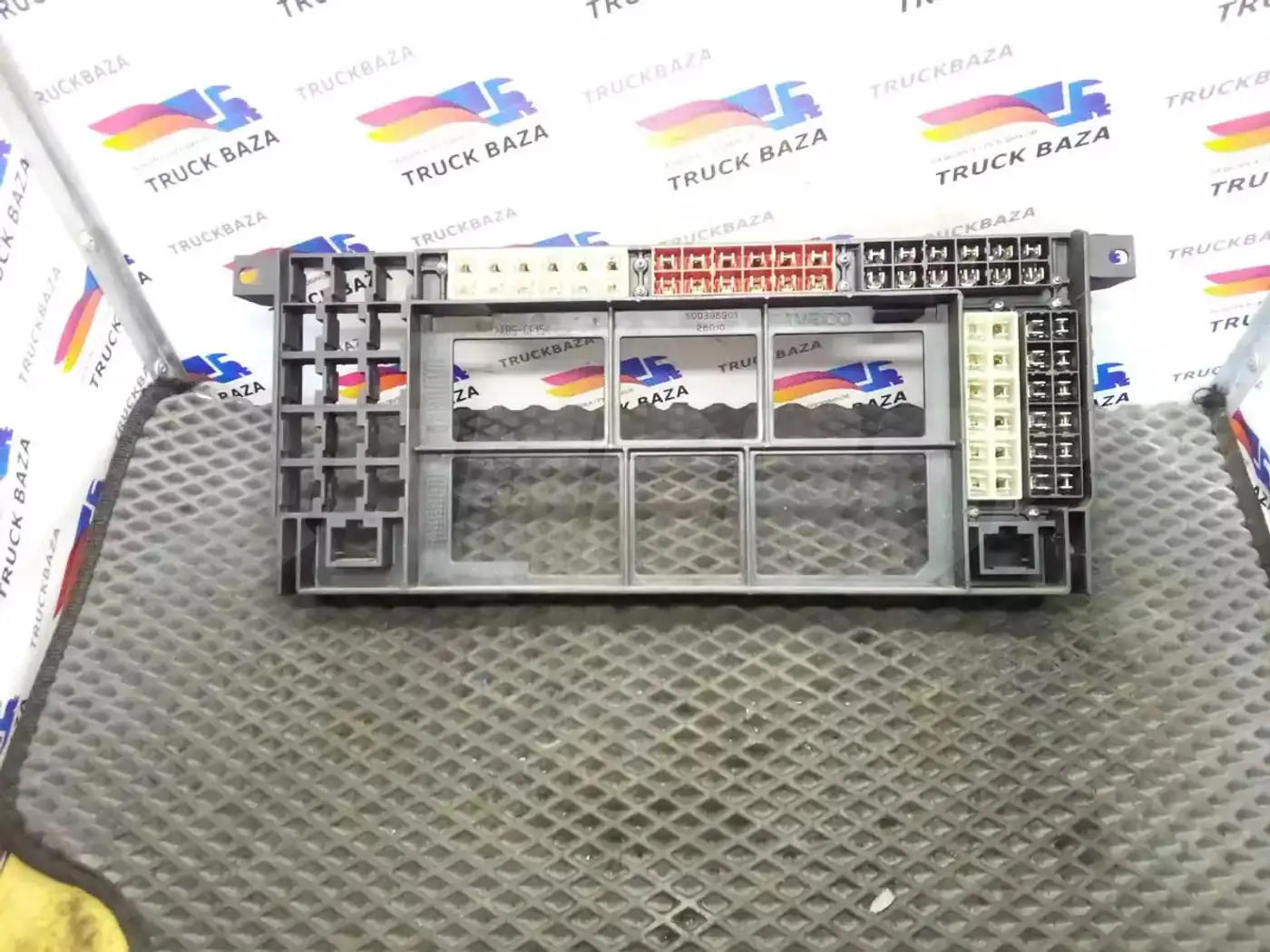 Короб предохранителей к IVECO Stralis 2002