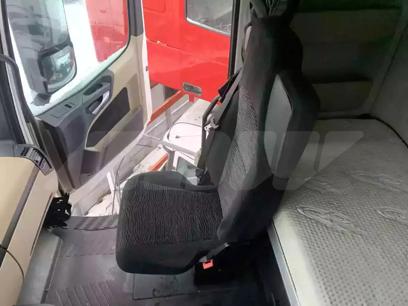 Сиденье переднее к Mercedes-Benz Actros 2015
