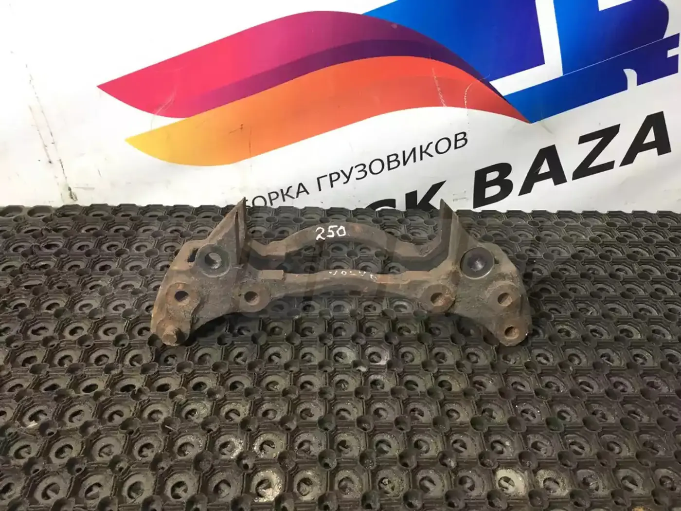 Скоба суппорта к MAN TGA 2000
