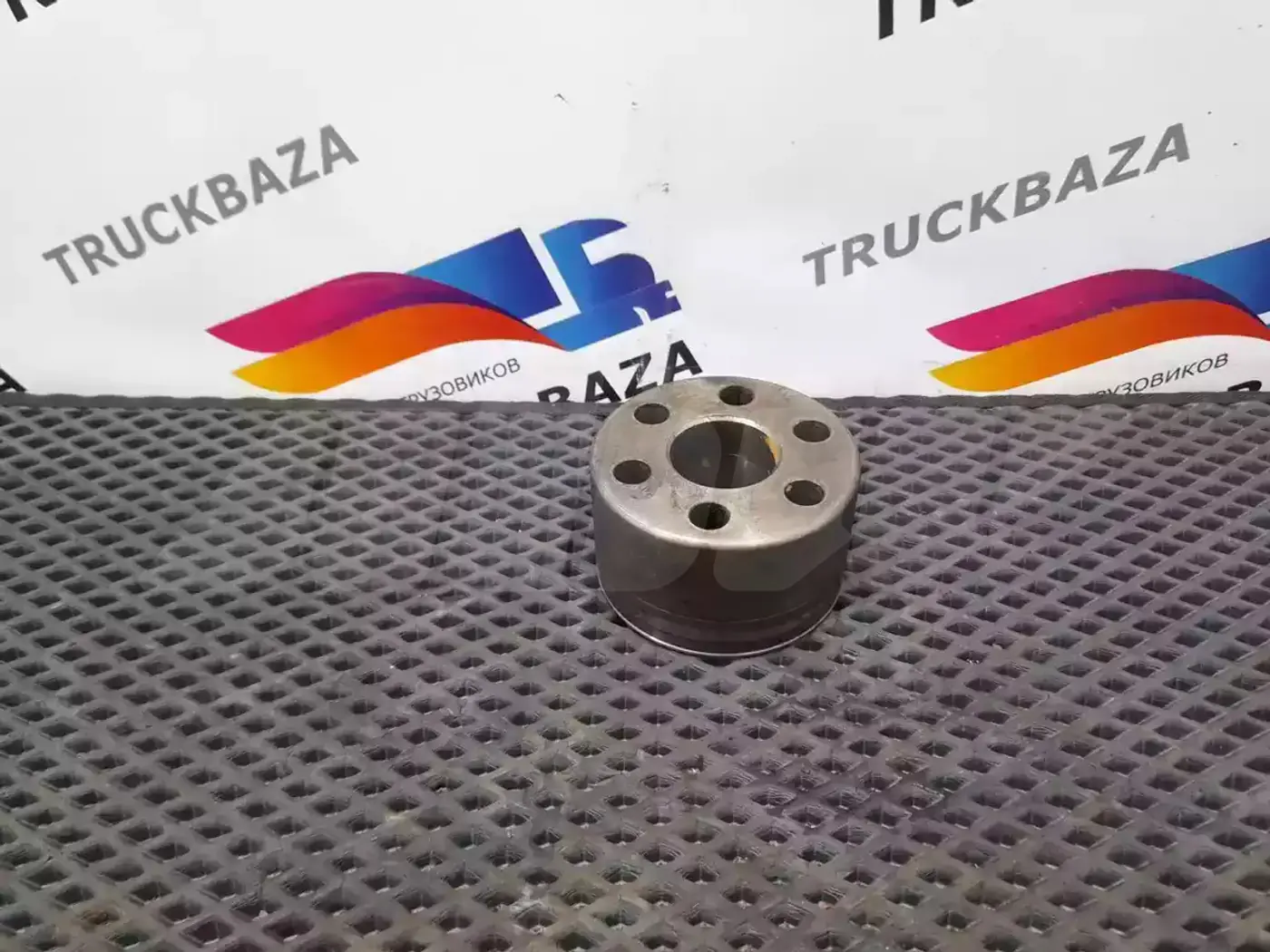 Коленвал к Scania  2004