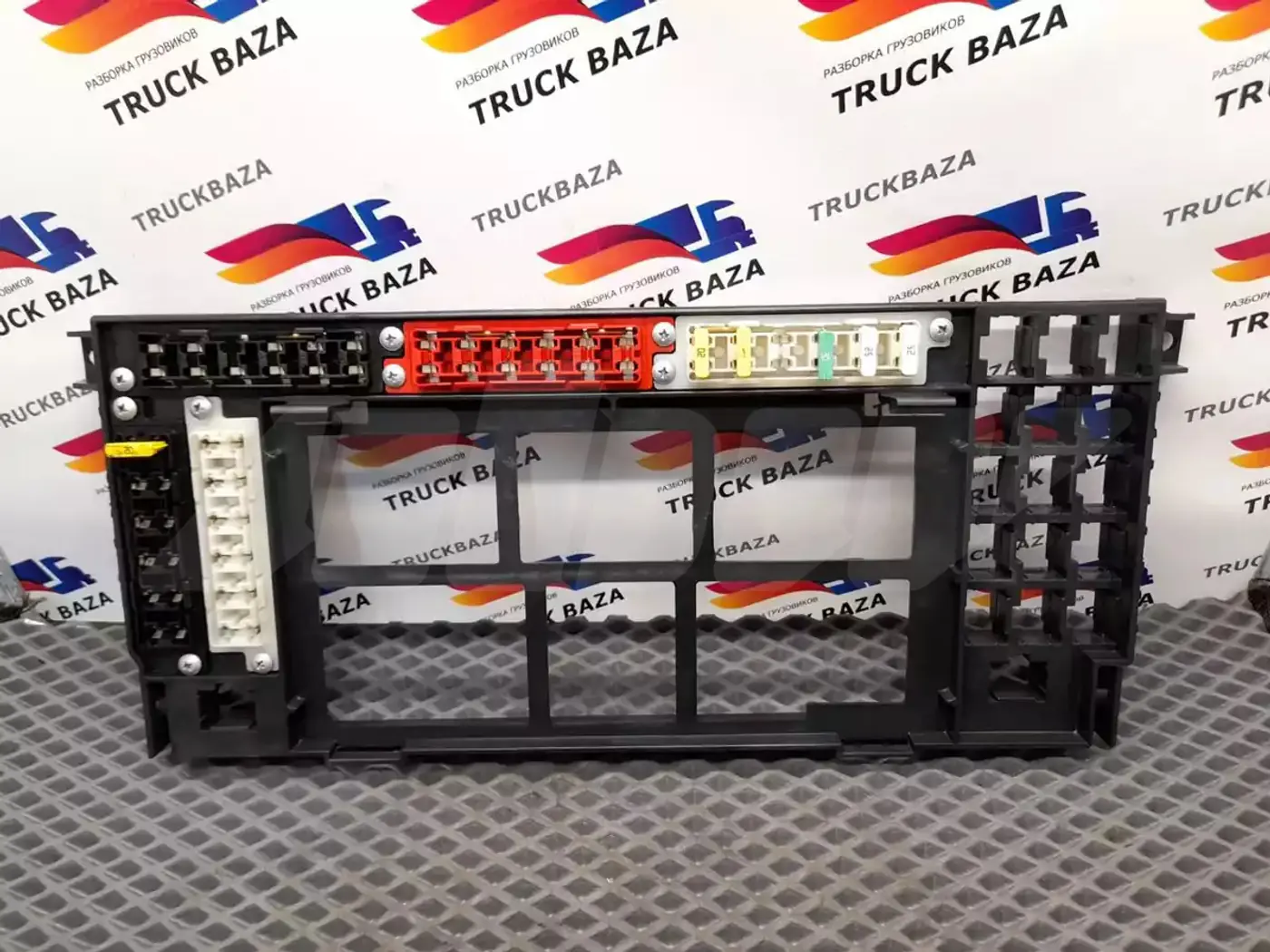Короб предохранителей к IVECO Stralis 2002