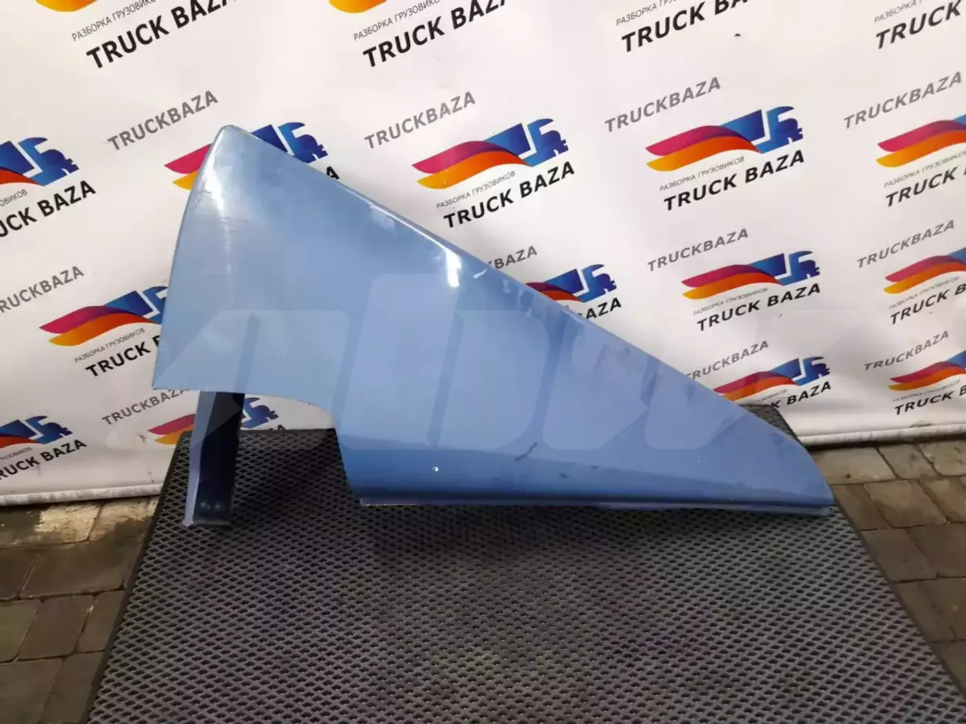 Спойлер к Mercedes-Benz Axor 2001