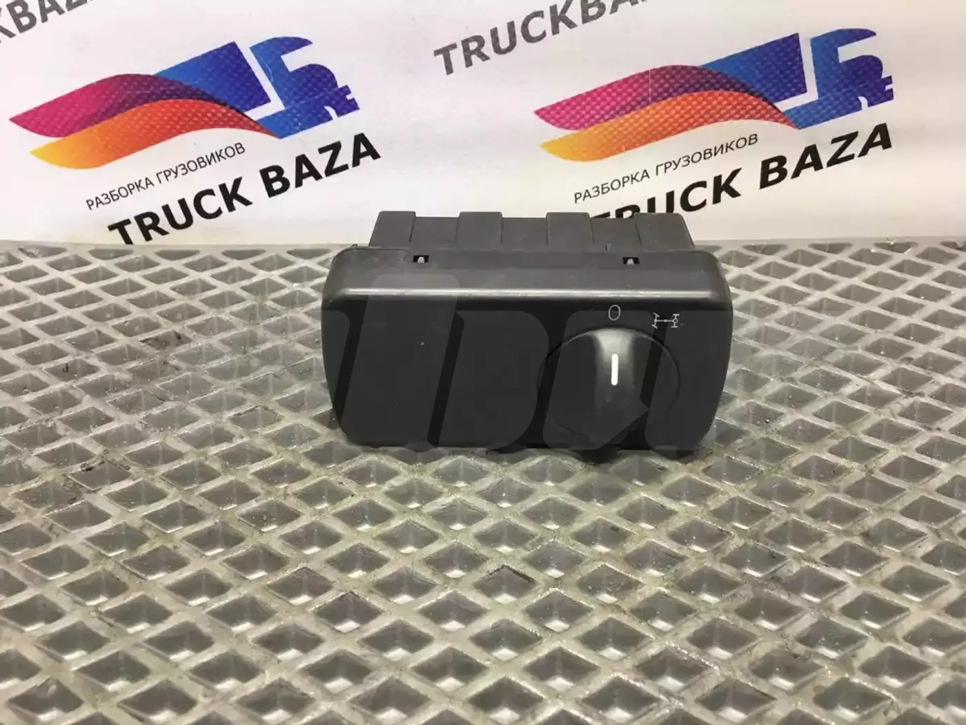 Кнопка  к Mercedes-Benz Actros 2002