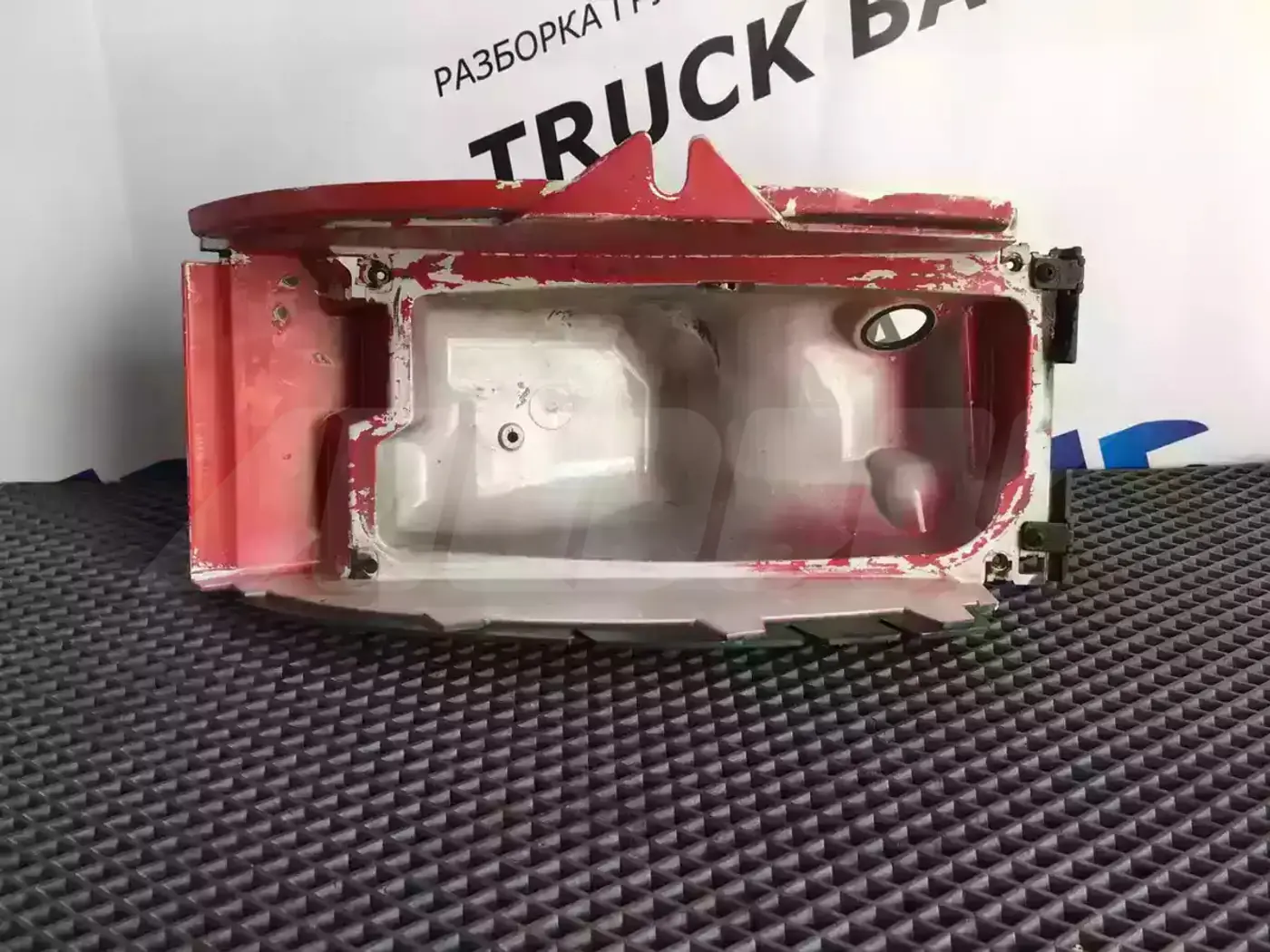 Фара левая к Scania  2004