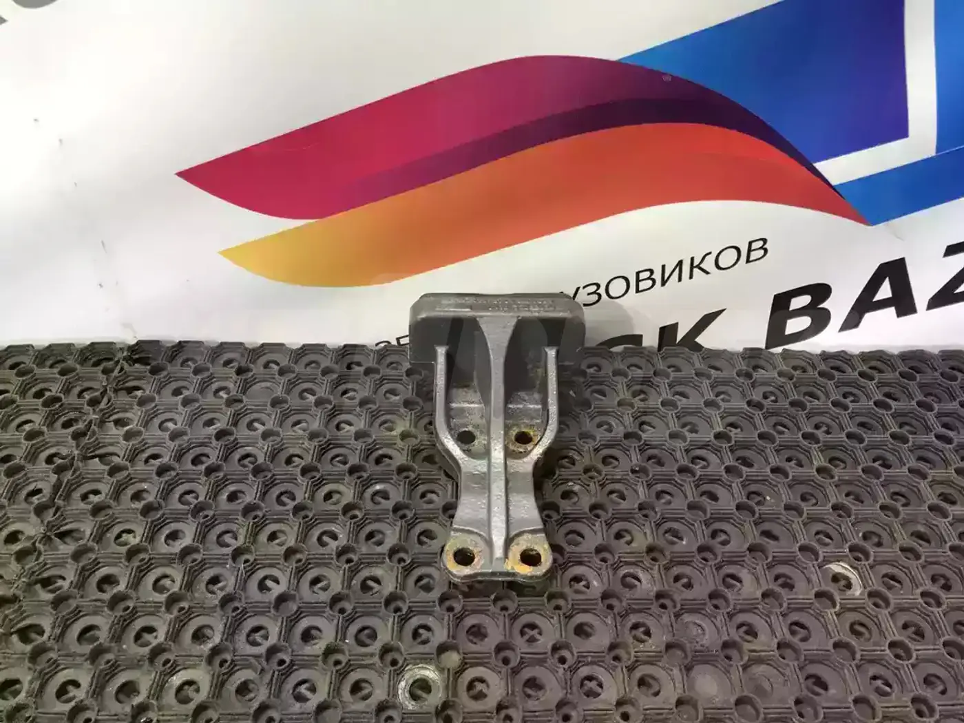 Демпфер к Mercedes-Benz Axor 2008