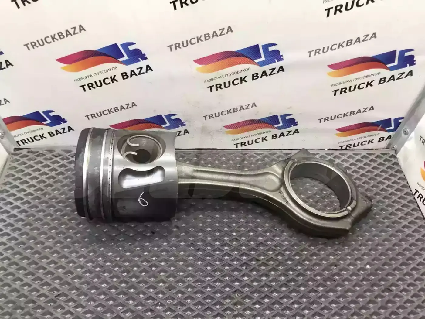 Шатун к MAN TGX 2000