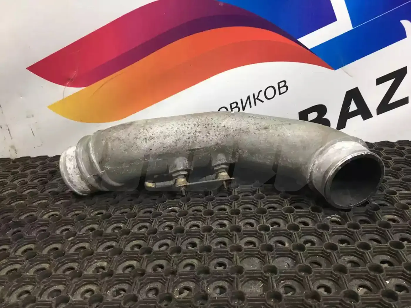 Патрубок интеркулера к Renault Magnum 2001
