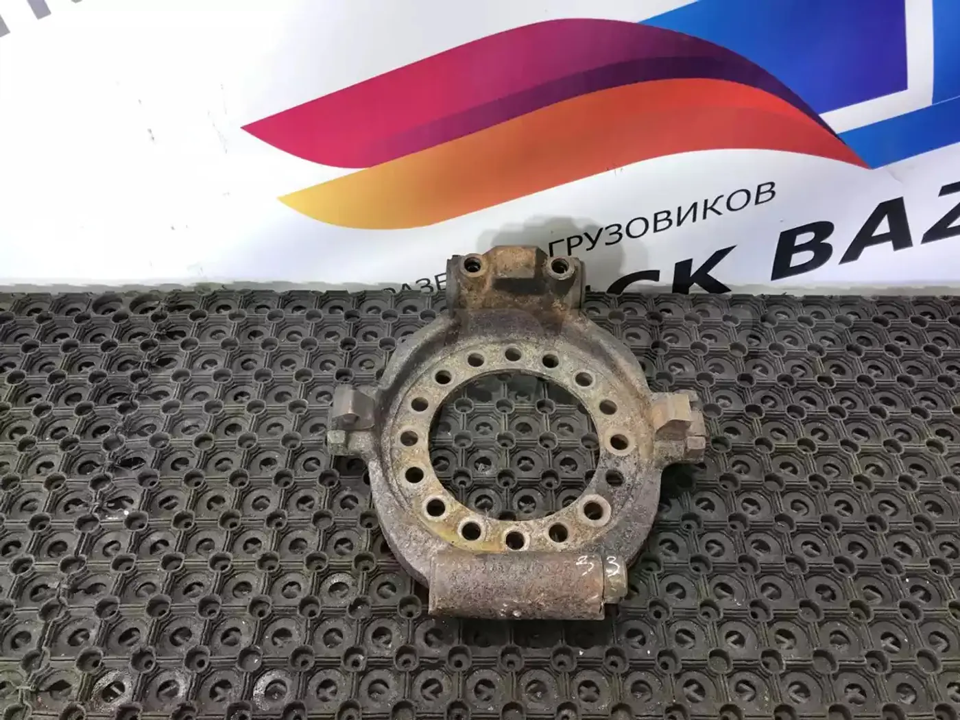 Суппорт передний левый к IVECO EuroTech 1993