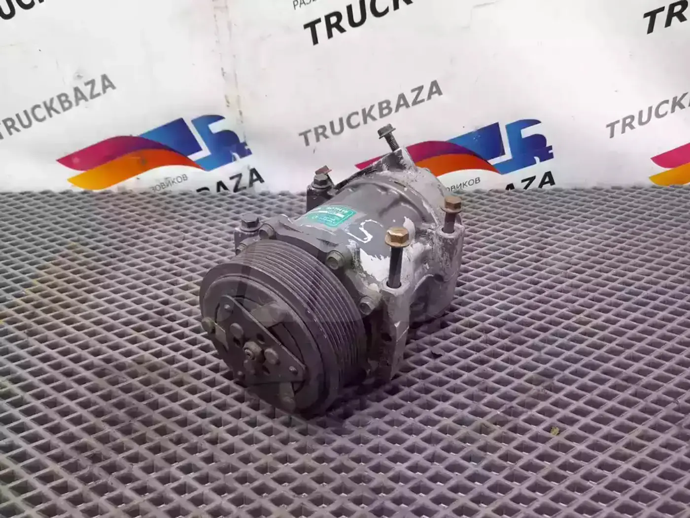 Компрессор кондиционера к Scania  2004