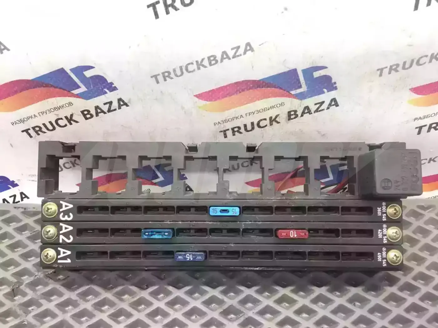 Короб предохранителей к Mercedes-Benz Atego 2004