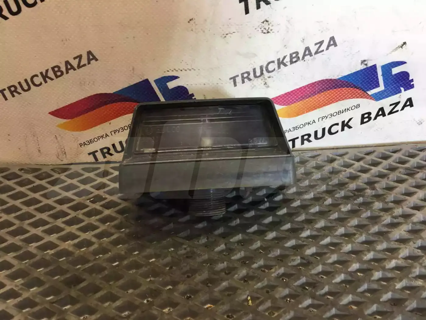 Фонарь задний левый к IVECO EuroCargo 1991
