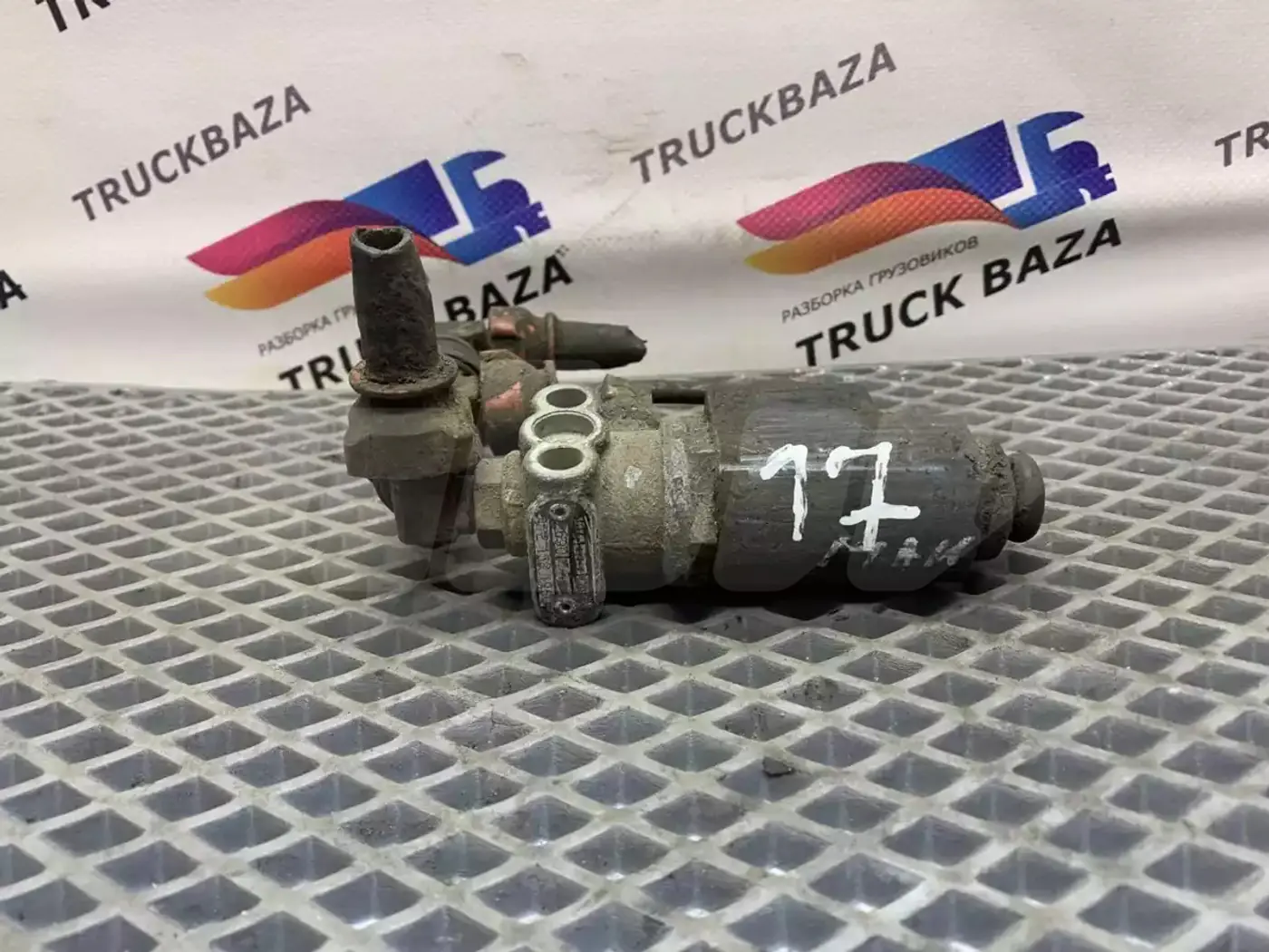 Впускные и выпускные клапаны к MAN F 2000 1972