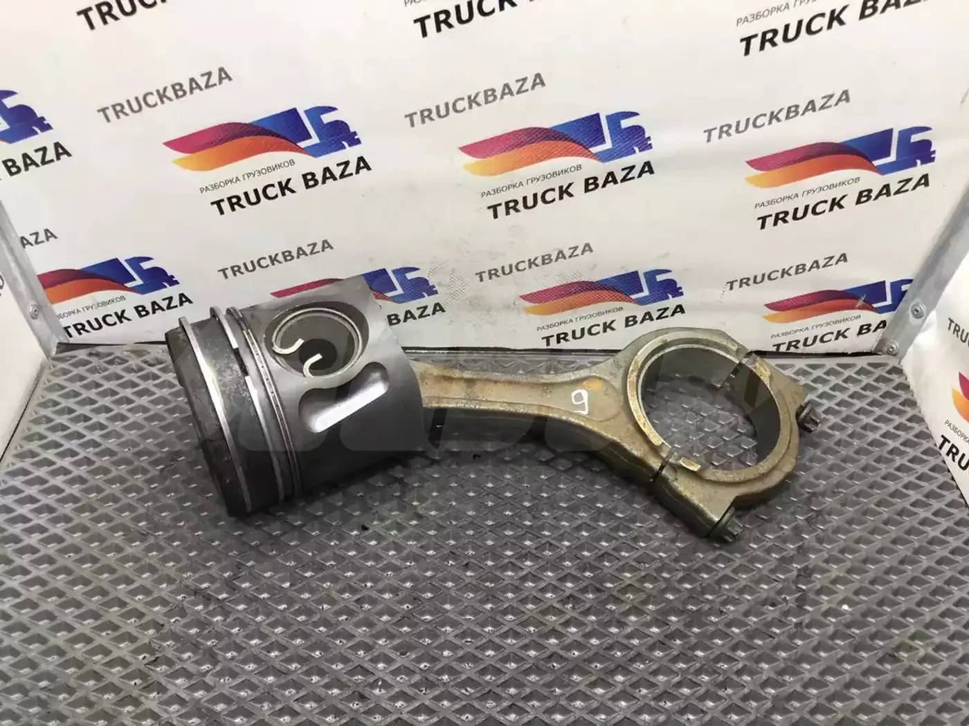 Шатун к MAN TGX 2000