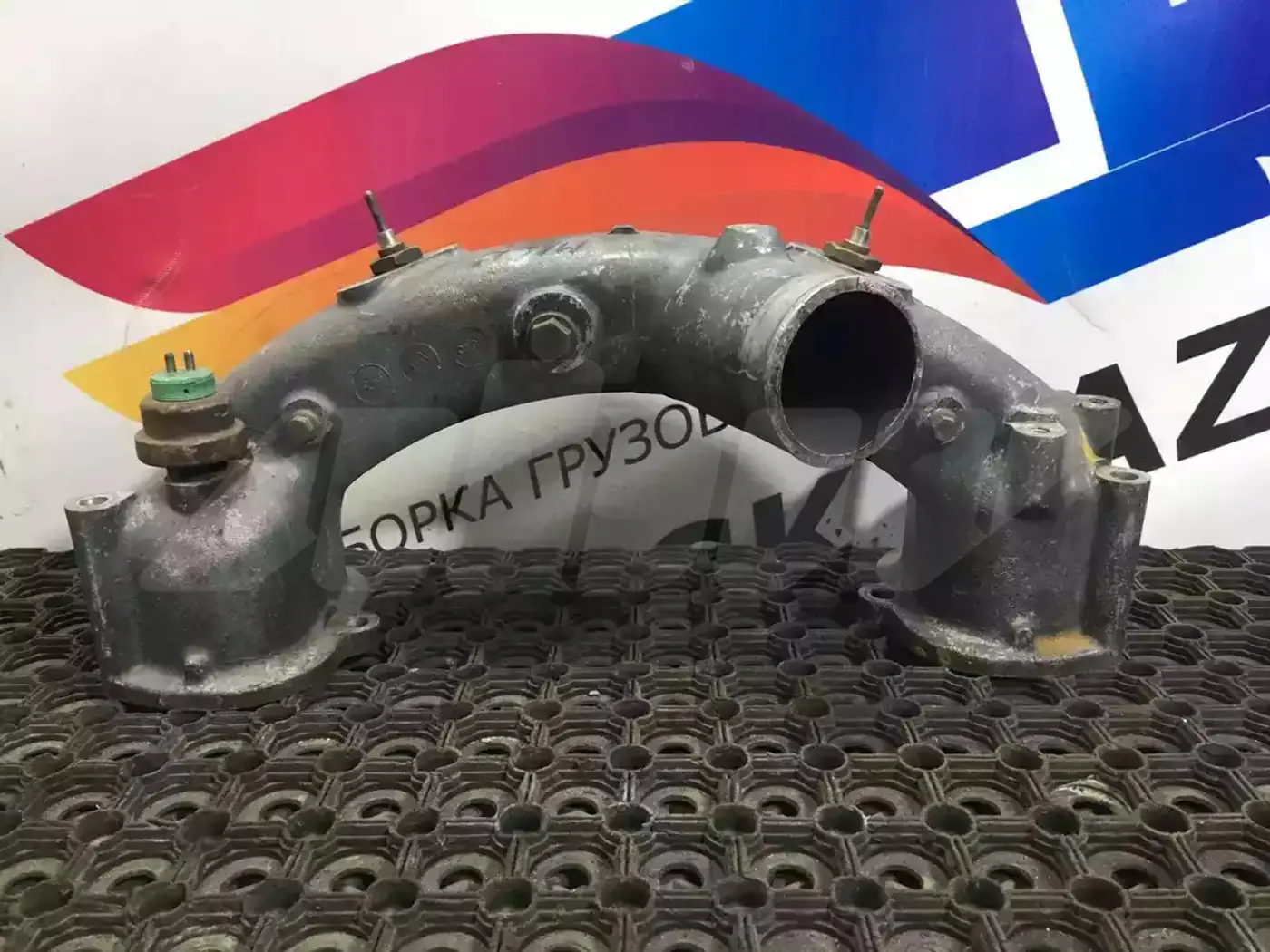 Патрубок интеркулера к Renault Magnum 1990