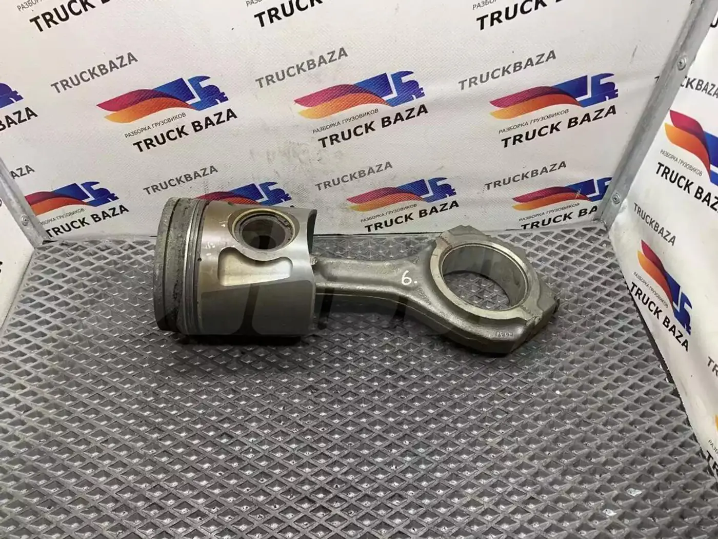 Поршень к IVECO Stralis 2002