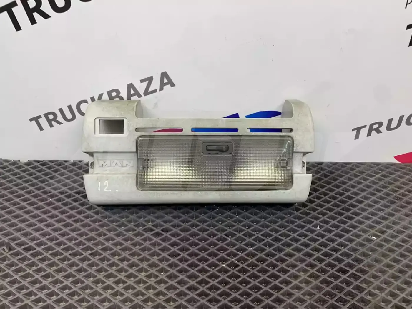 Плафон освещения салона к MAN F 2000 1998