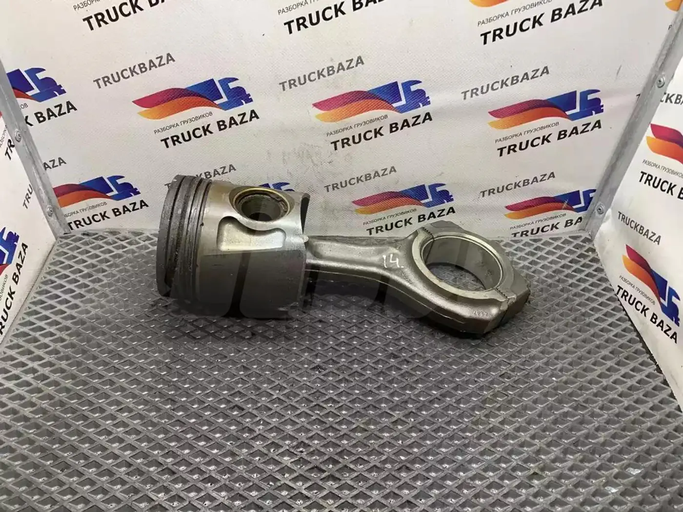 Поршень к IVECO Stralis 2002