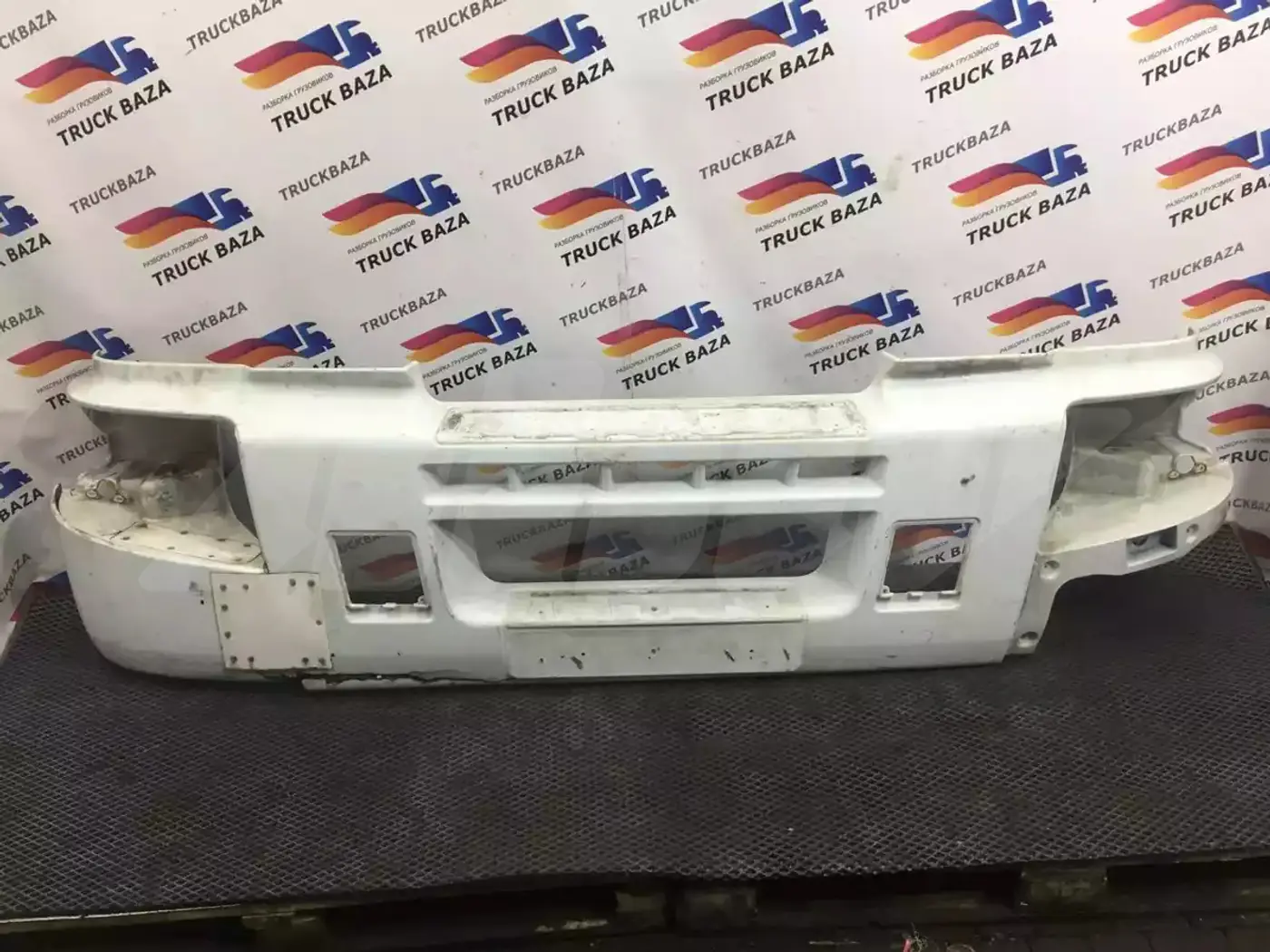 Бампер передний к Renault Premium 2005