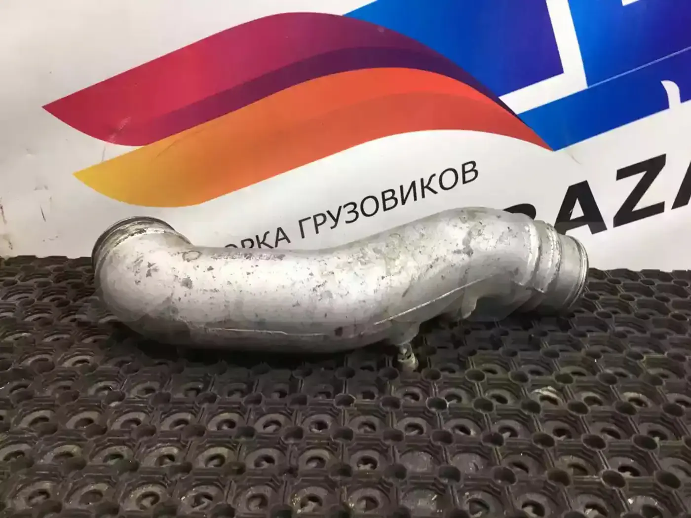 Патрубок интеркулера к Renault Magnum 2001