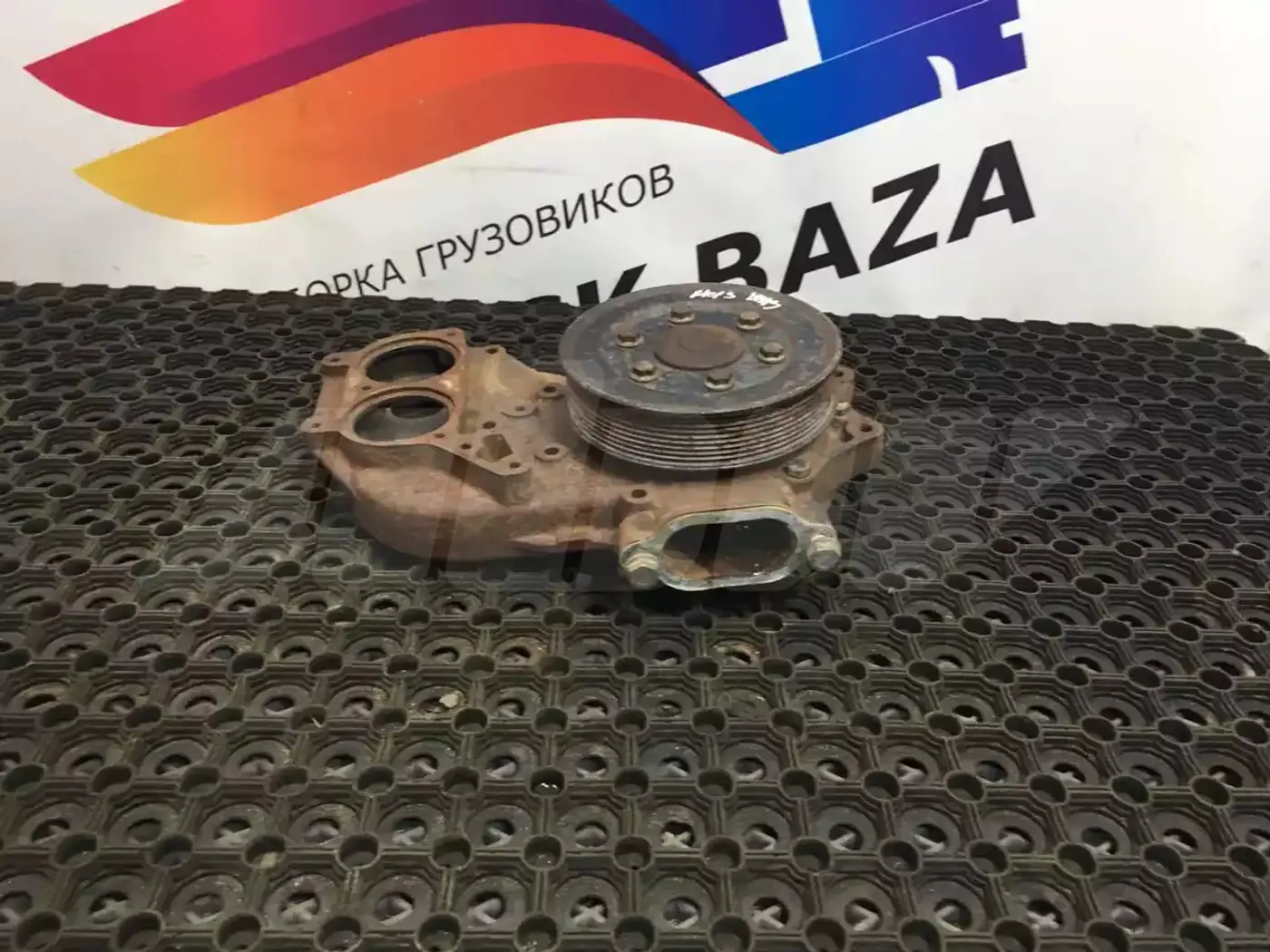Помпа к Mercedes-Benz Axor 2002