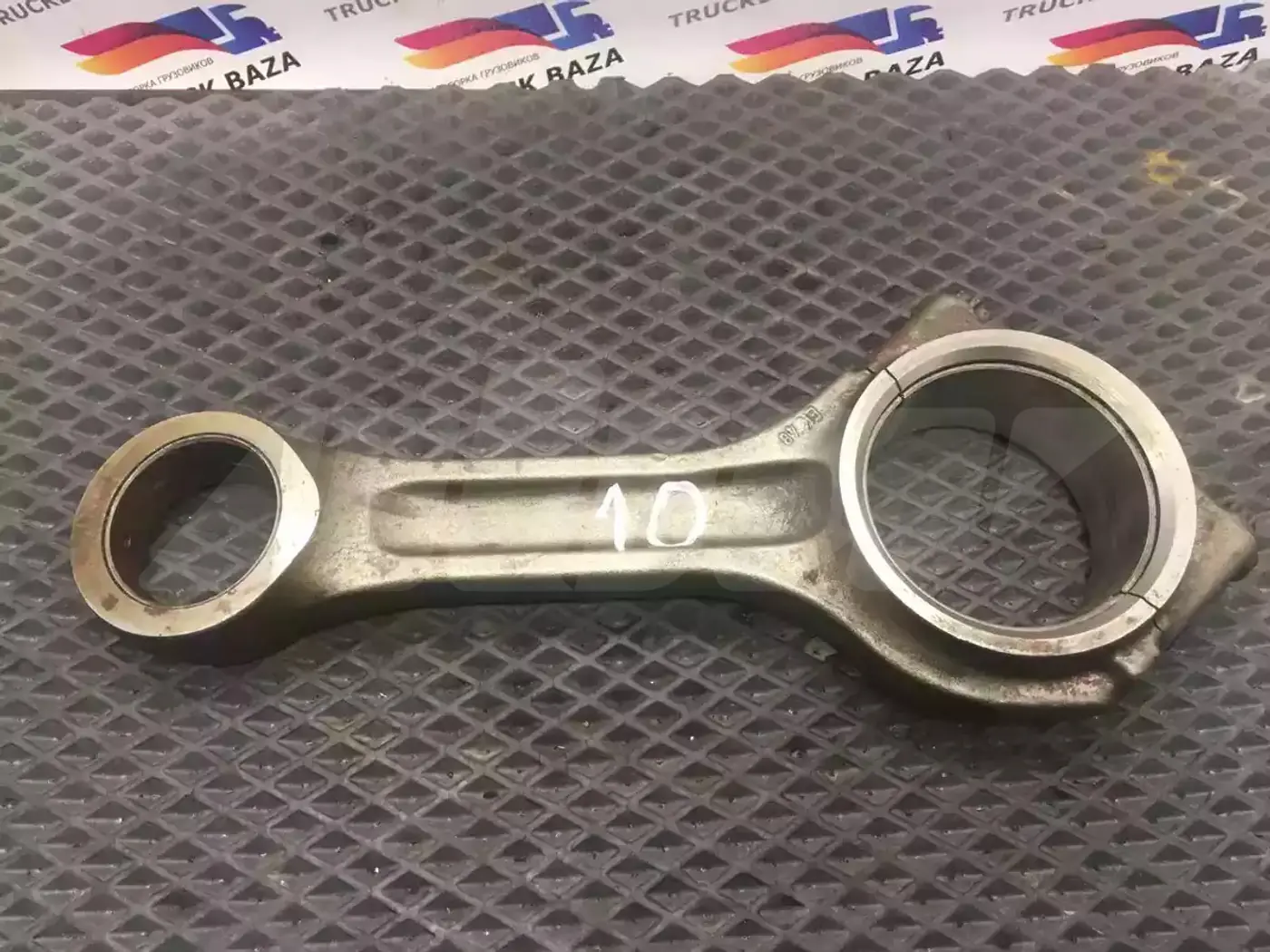 Поршень к Scania  2004
