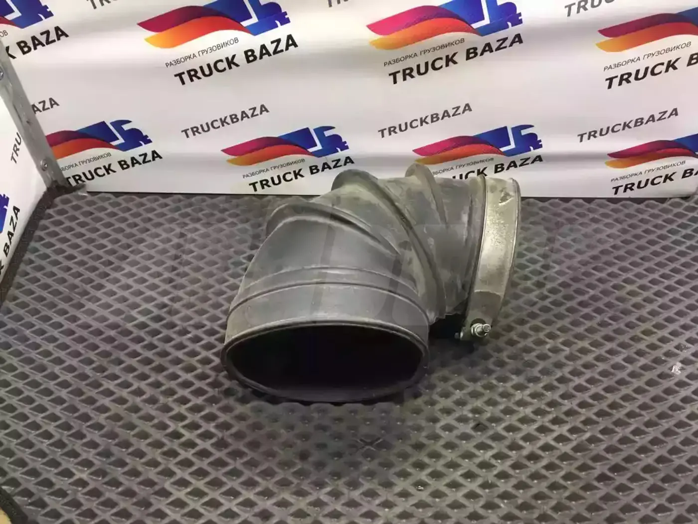 Воздуховод радиатора к Renault  2005