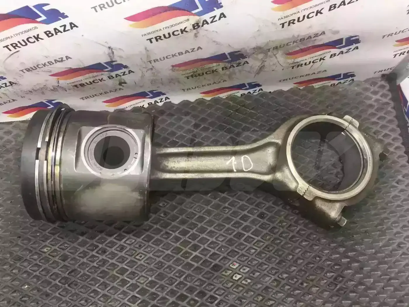 Шатун к Scania  1995