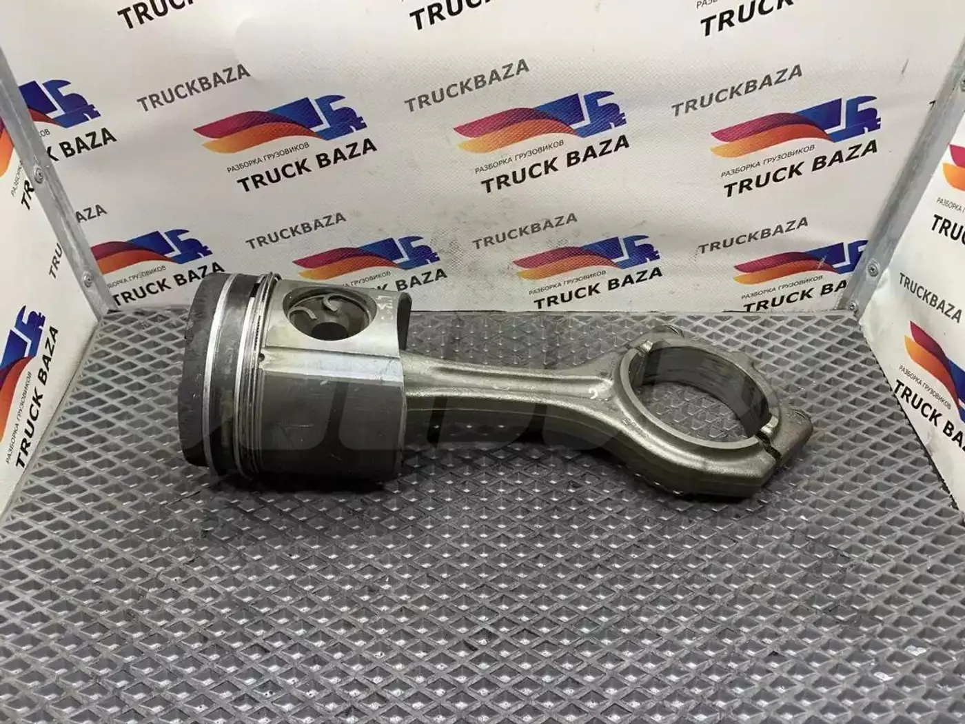 Шатун к MAN TGA 2000