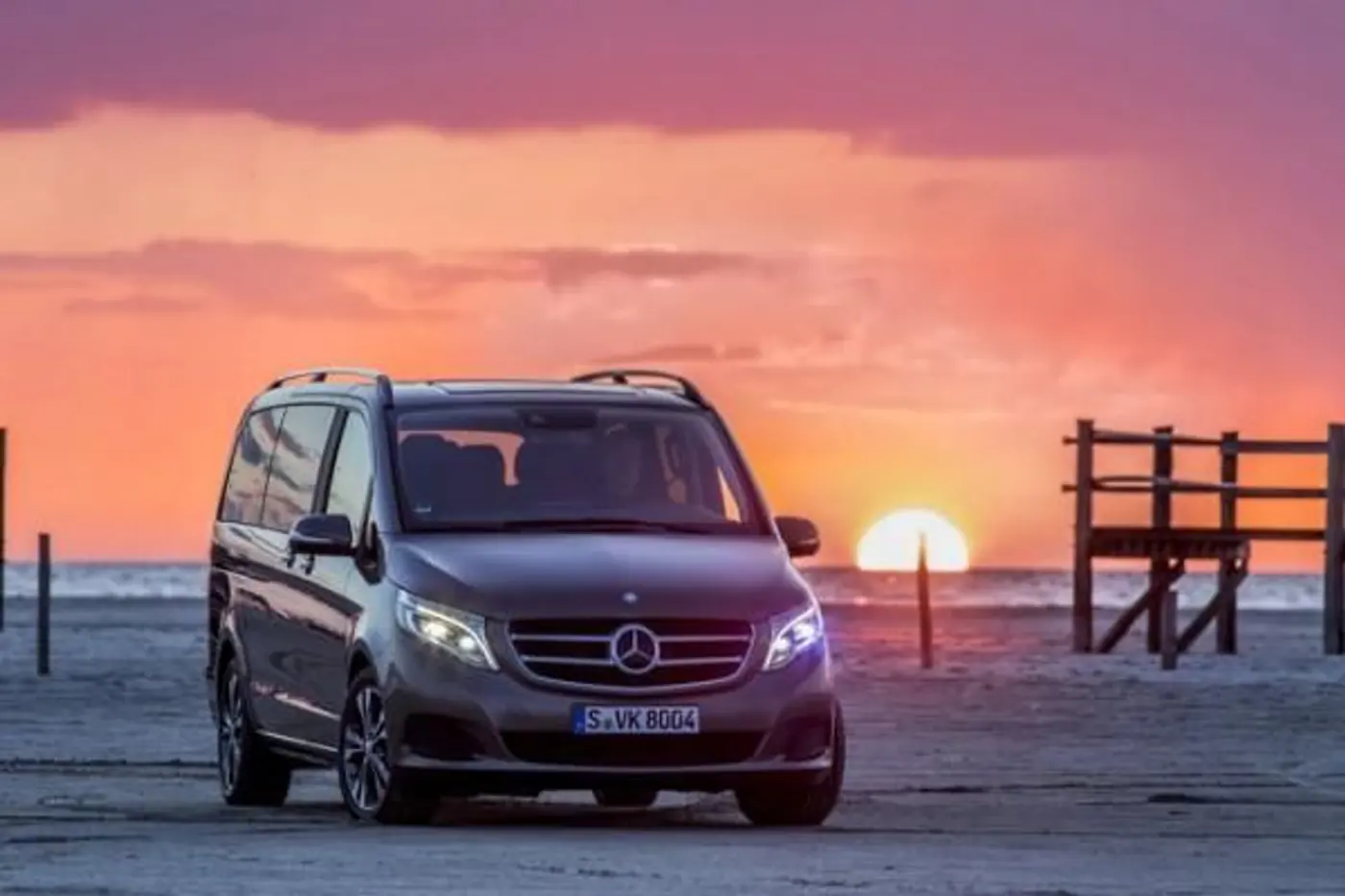 Mercedes-Benz V-класса: вперед, в будущее! Без водителя…
