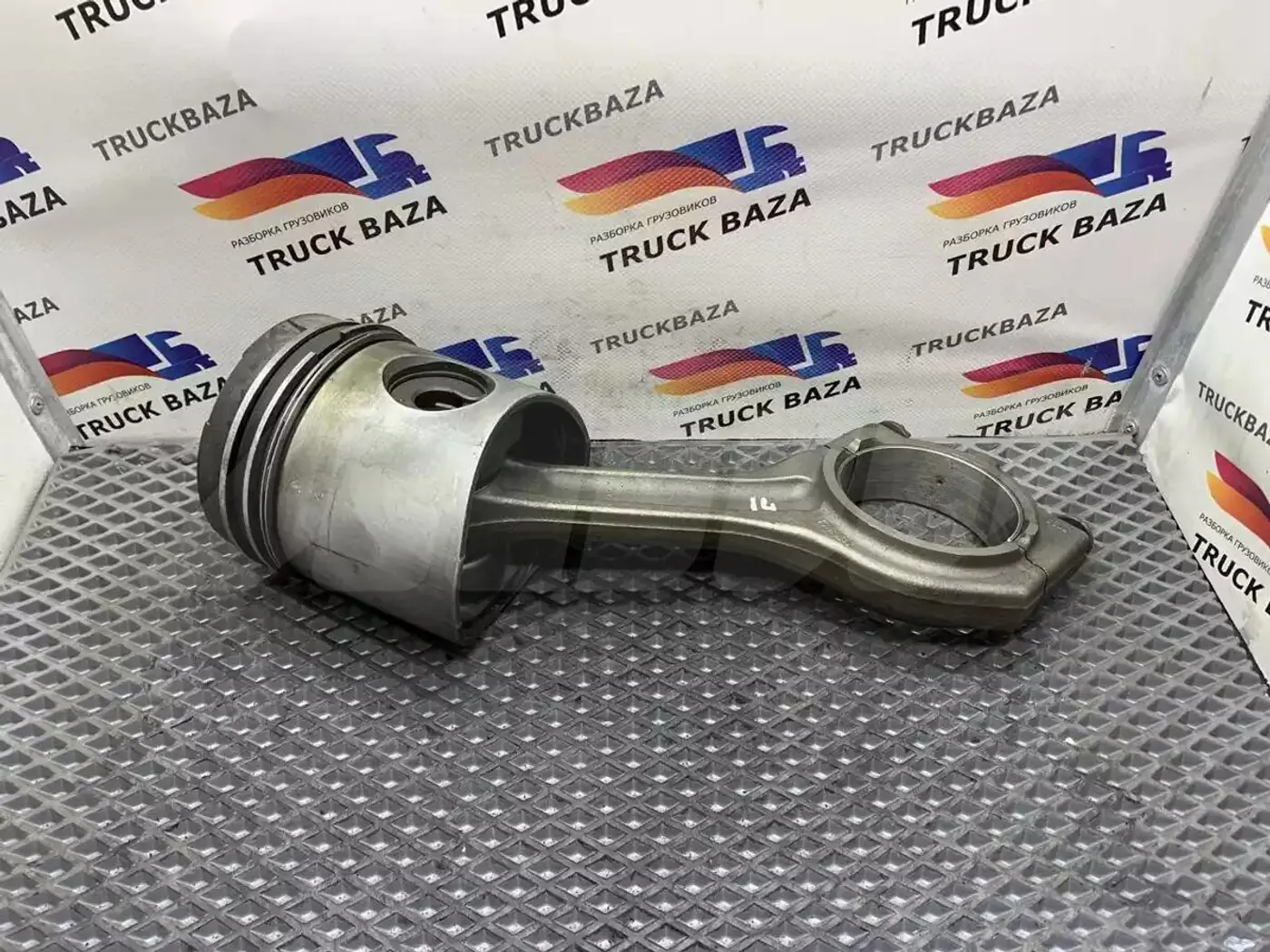 Шатун к MAN TGA 2000