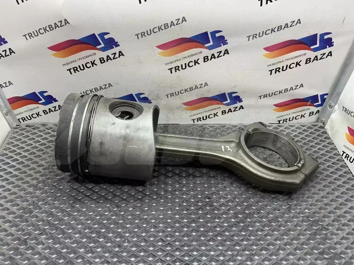 Шатун к MAN TGA 2000